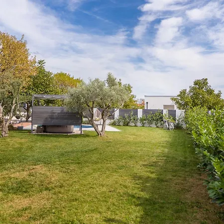Holiday home Kuca Za Odmor Silvano Vodnjan