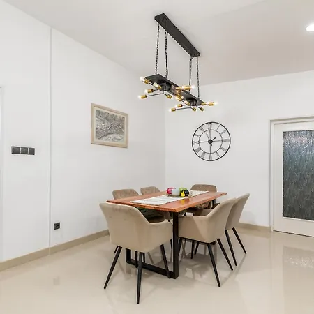 Holiday home Kuca Za Odmor Silvano Vodnjan