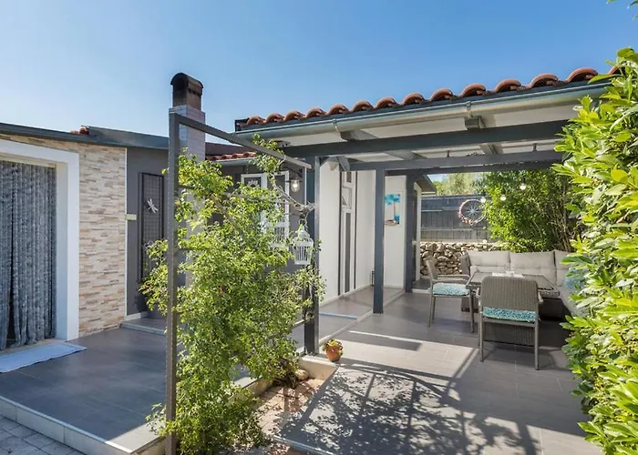 Kuca Za Odmor Silvano 보드냔